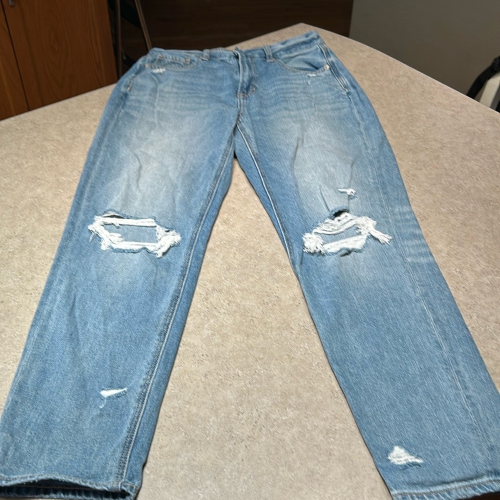 AE mom jean
